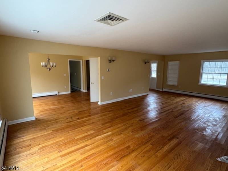 Spacious 5 bedroom home set on a full acre in Ringwood, offering a flexible layout and great potential for customization.