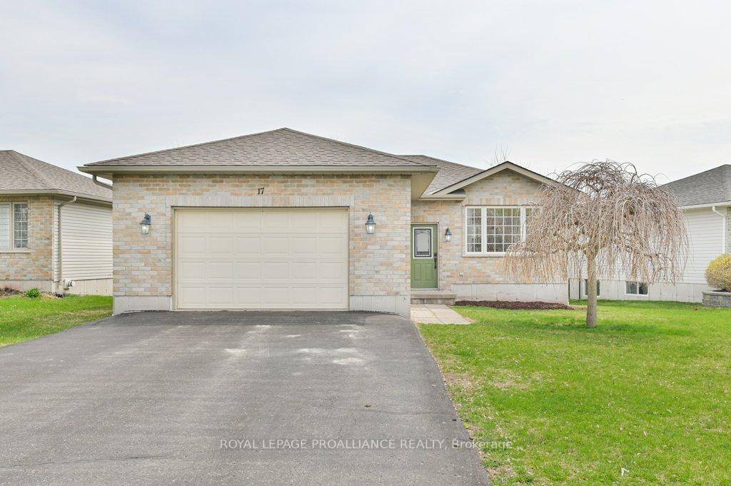 Welcome to 17 Stonegate Crescent !
