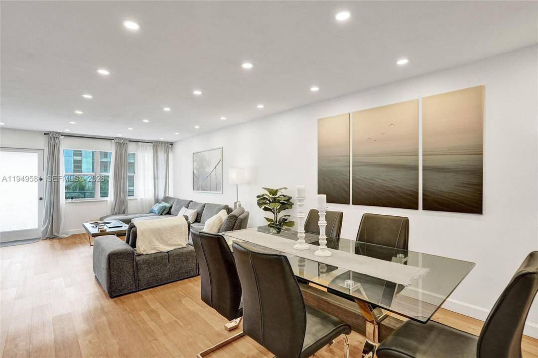 Stunning fully updated 2 bedroom, 2 bath condo located in the desirable Golden Isles community.