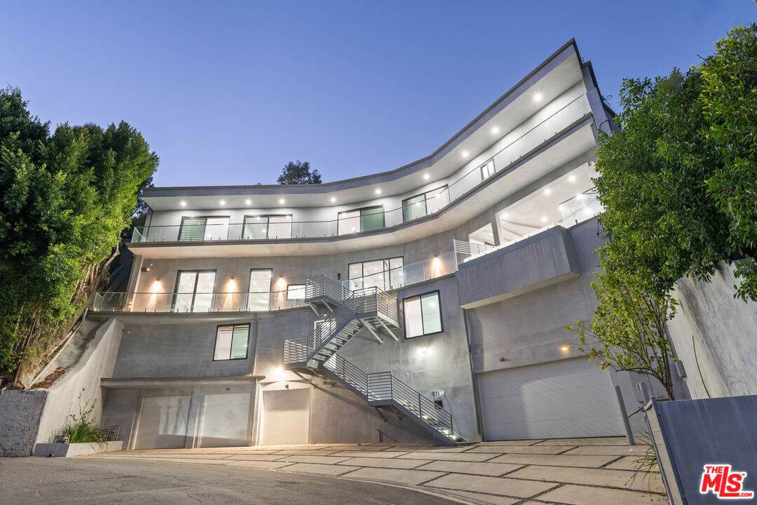 6181   Temple Hill Dr 5BR Hollywood Hills East La