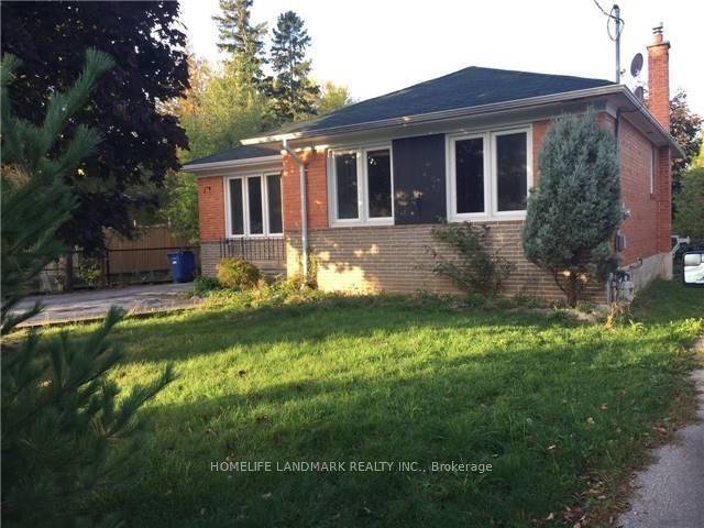 Bayview Major Mac Location With Back To Sussex Park, Well Maintained Bungalow Basement With 2 Bedrooms 1 Washroom Close To Shopping Centre Public Transit Go Train Libary Community Centre 404.