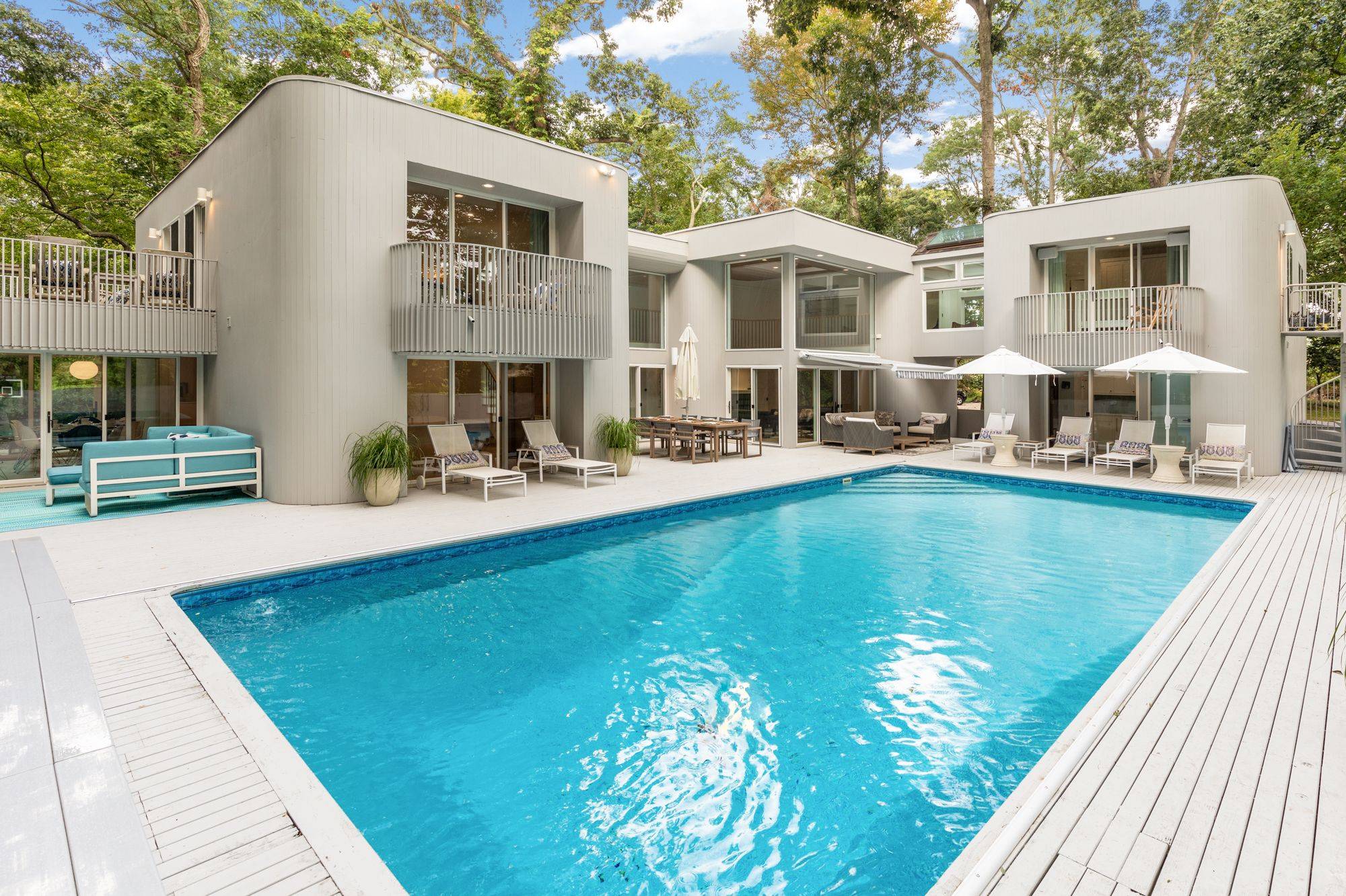 Modern Summer Vacation Home Located in Sag Harbor!