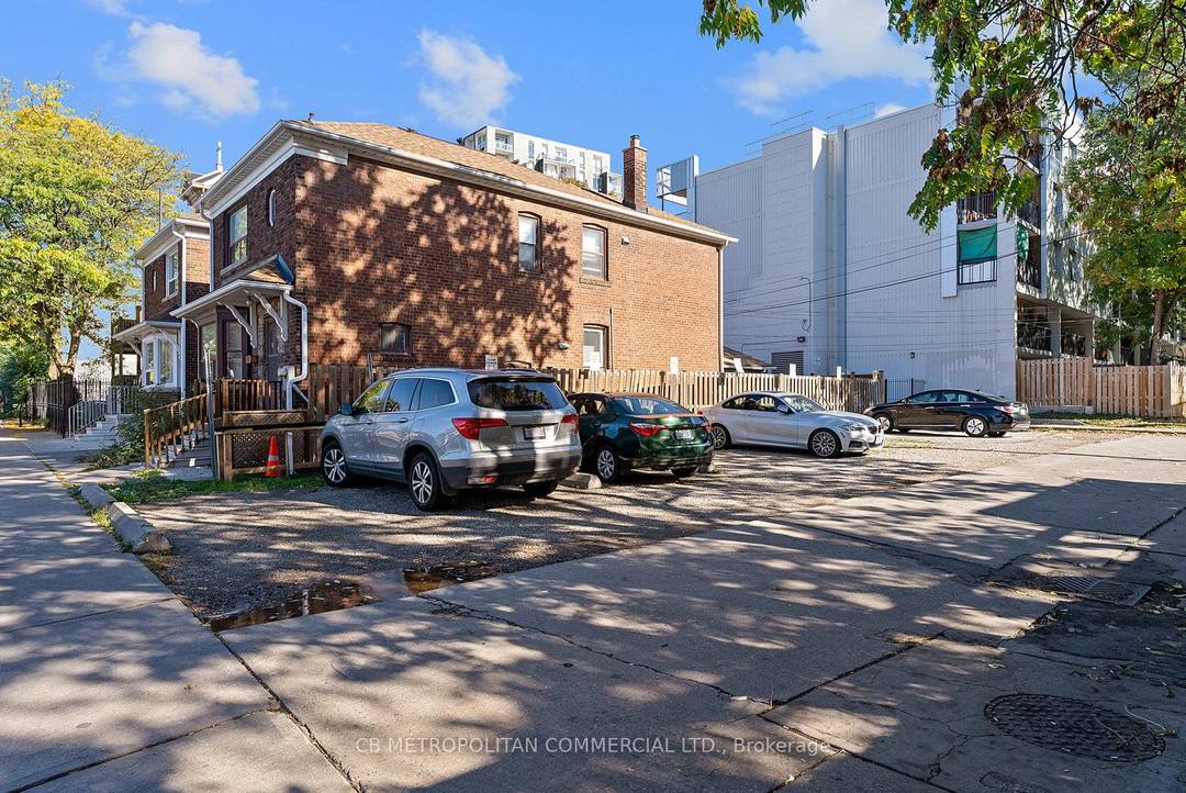 DEVELOPMENT OPPORTUNITY With its prime downtown location and compact size, the site presents an ideal opportunity for infill development, boutique retail, or continued parking operations.