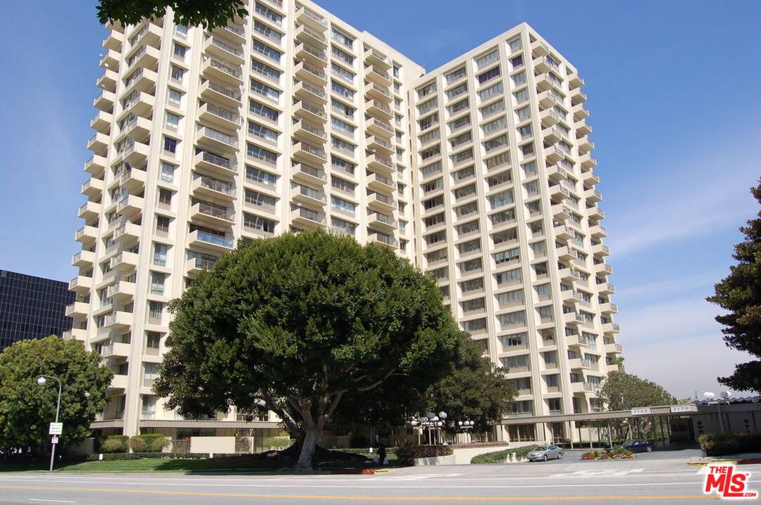 2160   Century Park 1BR Beverlywood La