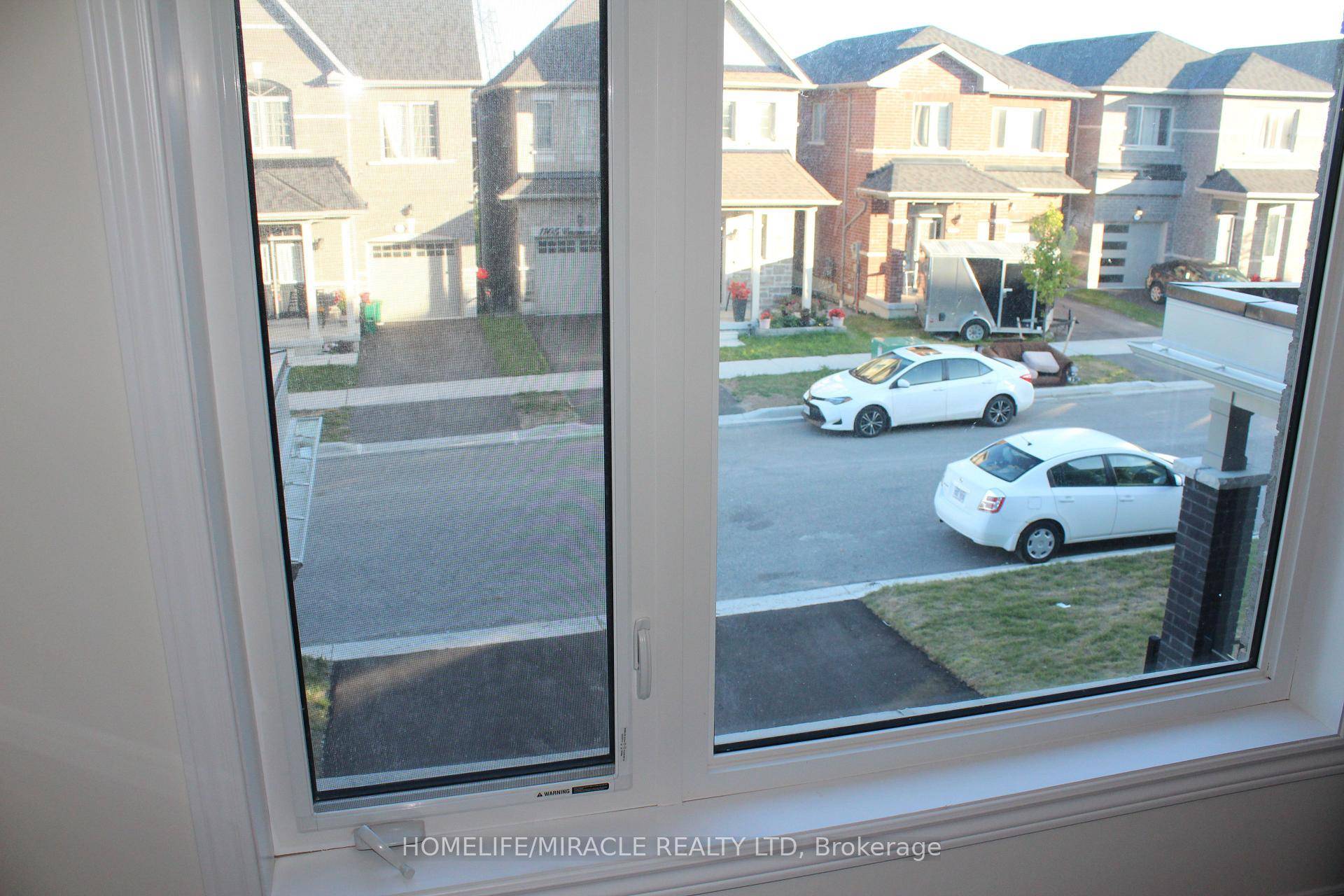 A BEAUTIFUL ONE YEAR OLD TOWN HOUSE FOR FAMILY LIVING.