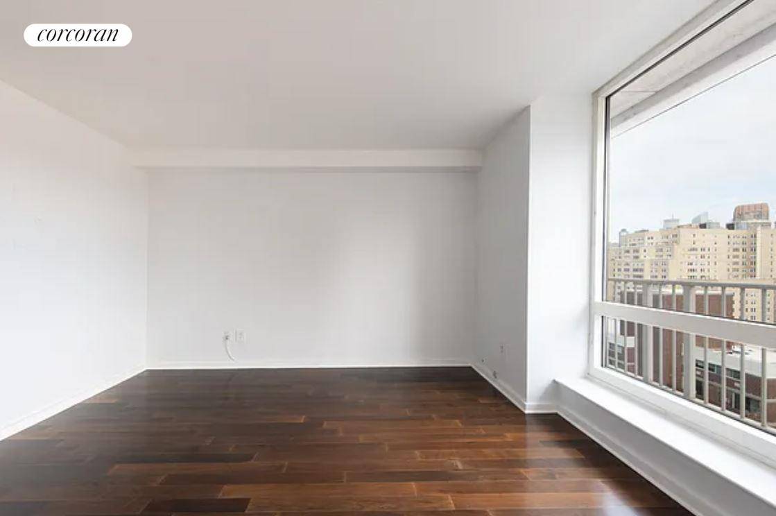 Highest floor studio with a stunning EMPIRE STATE VIEWS !
