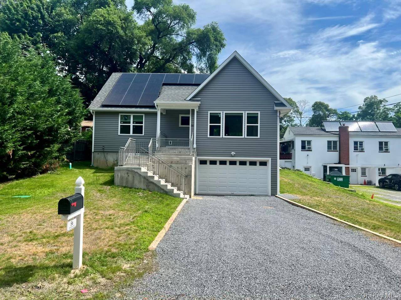 Just 2 minutes from the beach !