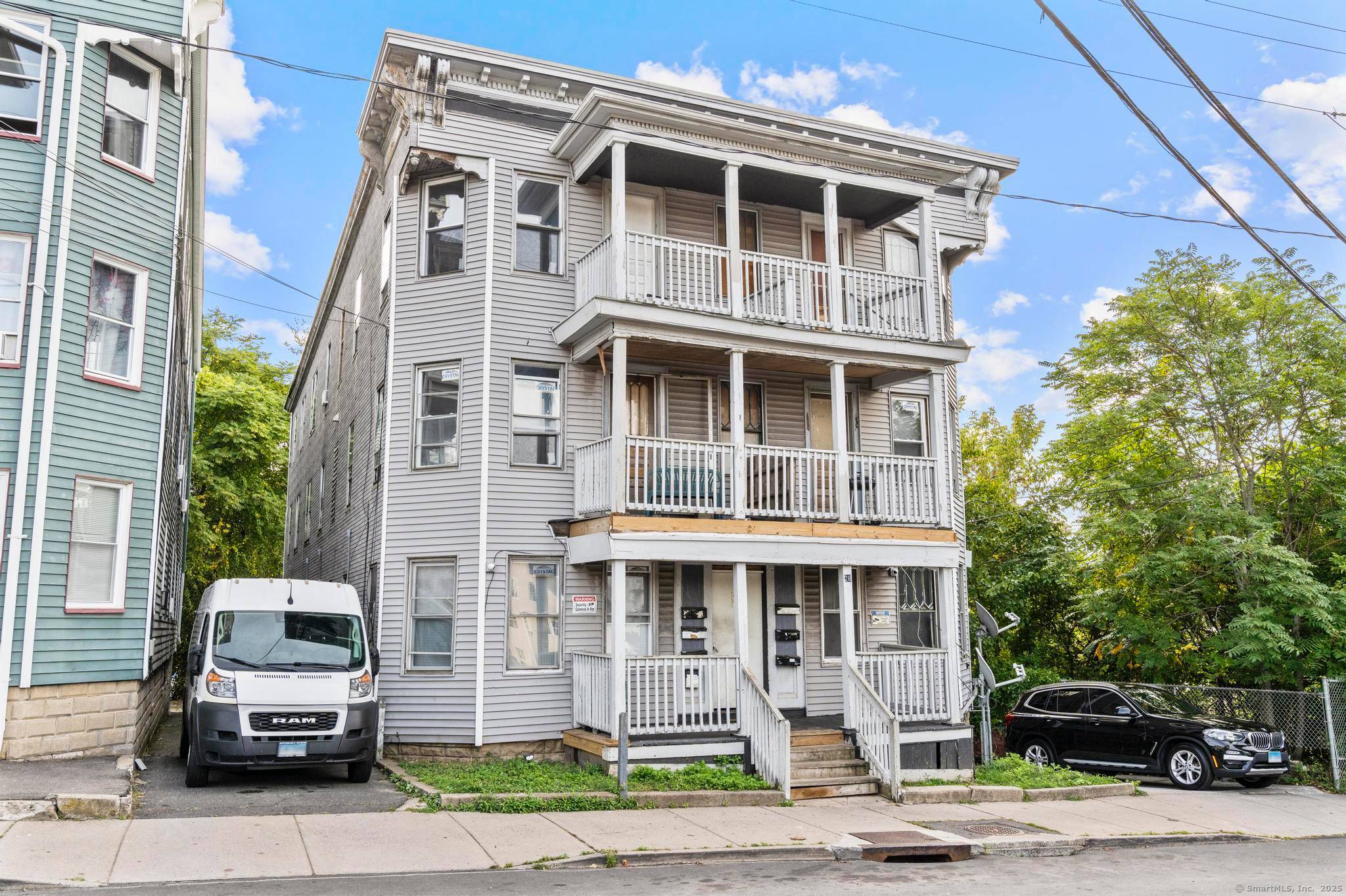 Turn key 7 unit investment property located in the heart of Waterbury !