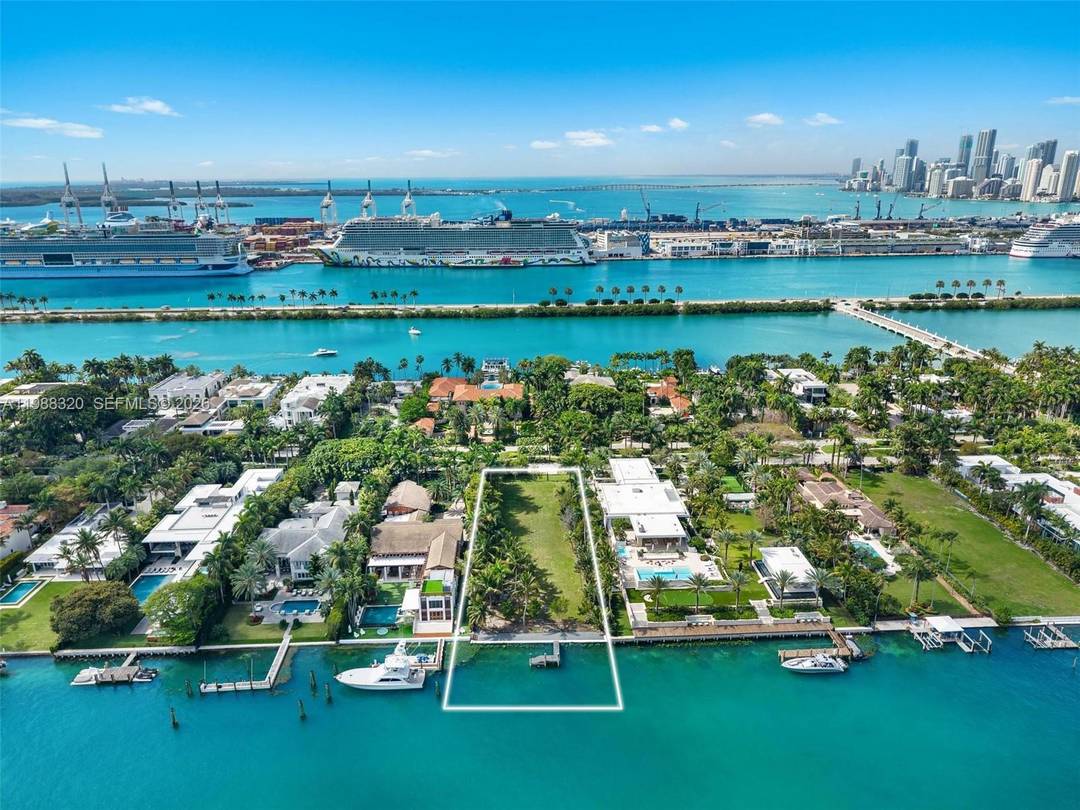 Spanning an expansive 30, 000 square foot lot with 100 feet of direct bay frontage and an impressive 300 foot depth, this rare property offers a true estate setting on ...