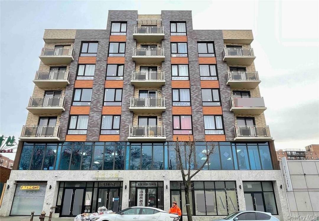 Brand new Condo building top quality construction material, stainless steel appliance with granite countertop.