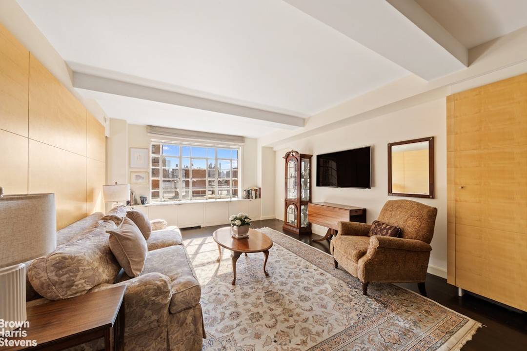 Situated in one of Central Park West's most coveted full service cooperatives, this spacious two bedroom, two bathroom home is move in ready, and offers elegant proportions, abundant light, and ...