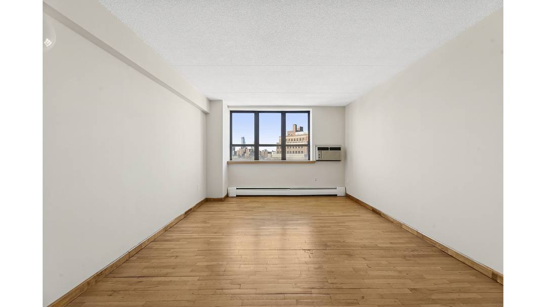 Welcome home to a sun filled 19th floor one bedroom where light, openness, and park proximity define the experience of living.