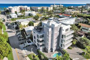 THAT'S IT ! YOUR OPPORTUNITY TO OWN THIS BEAUTIFUL PENTHOUSE 360 DEGREES OF INTRACOASRAL AND OCEAN VIEWS.
