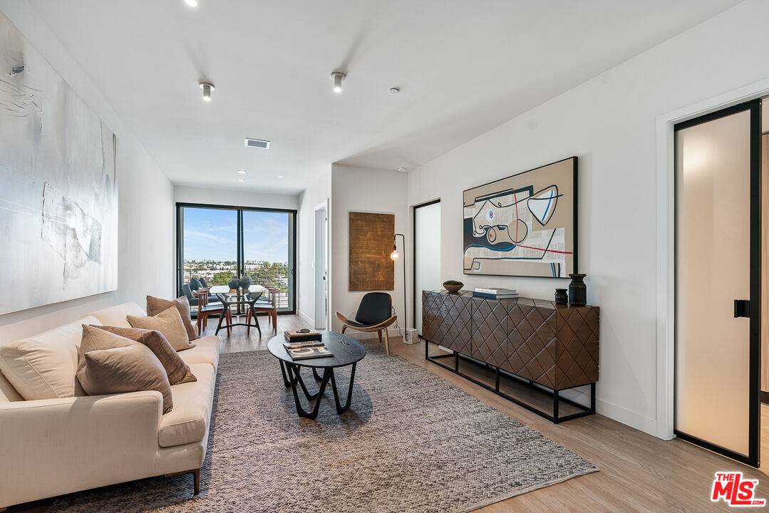 3688   Overland Ave 1.0 LA