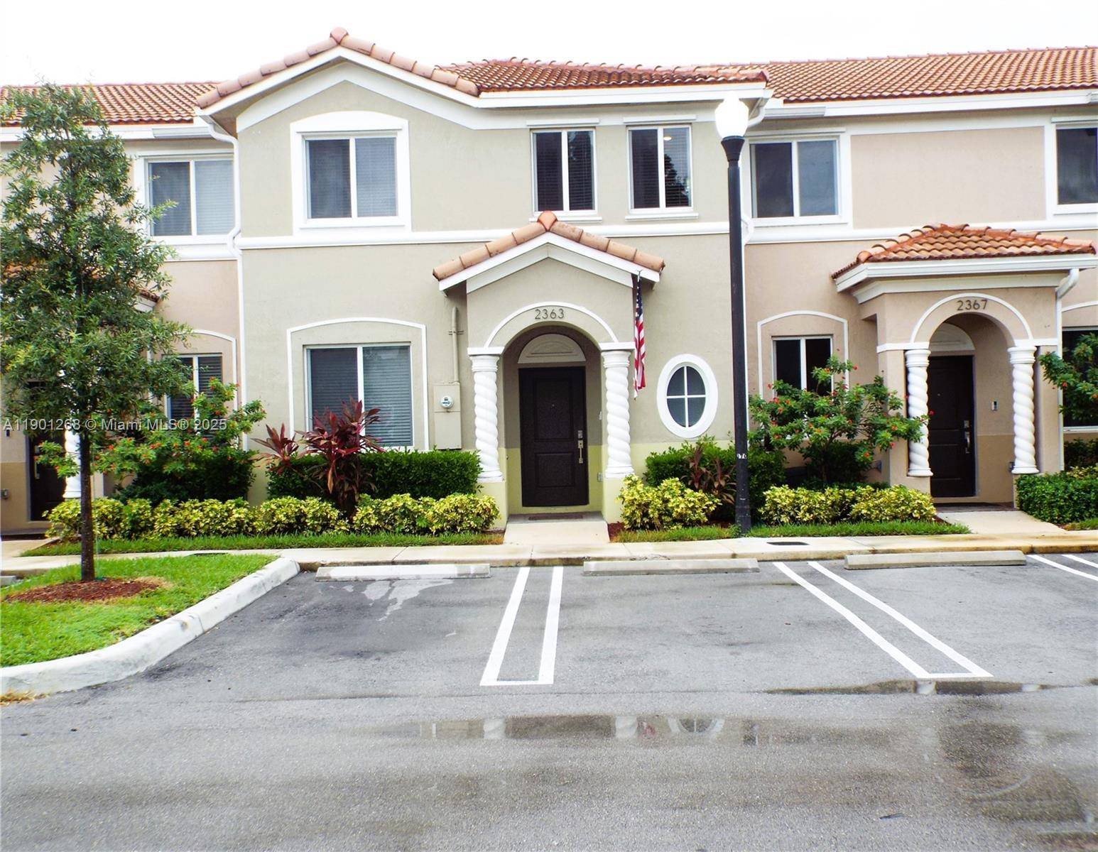 IT'S LIKE NEW ! This beautiful Napa Model has all custom upgrades.