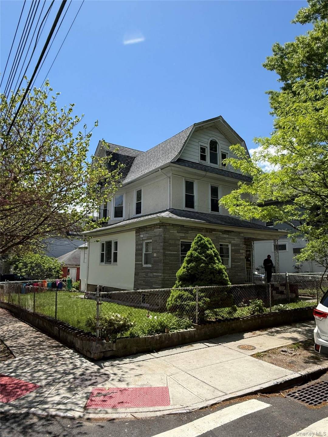 HOUSE IS FULLY VACANT ! Legal 2 family, 3 gas and electric meter, Corner property, 3 story housing.