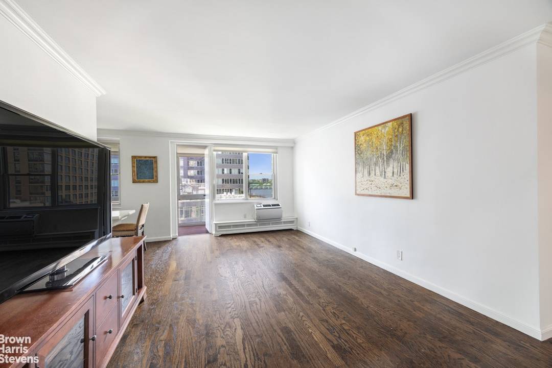 Enjoy Hudson River and garden views from your beautifully renovated home with enclosed balcony located in the very sought after CW line.