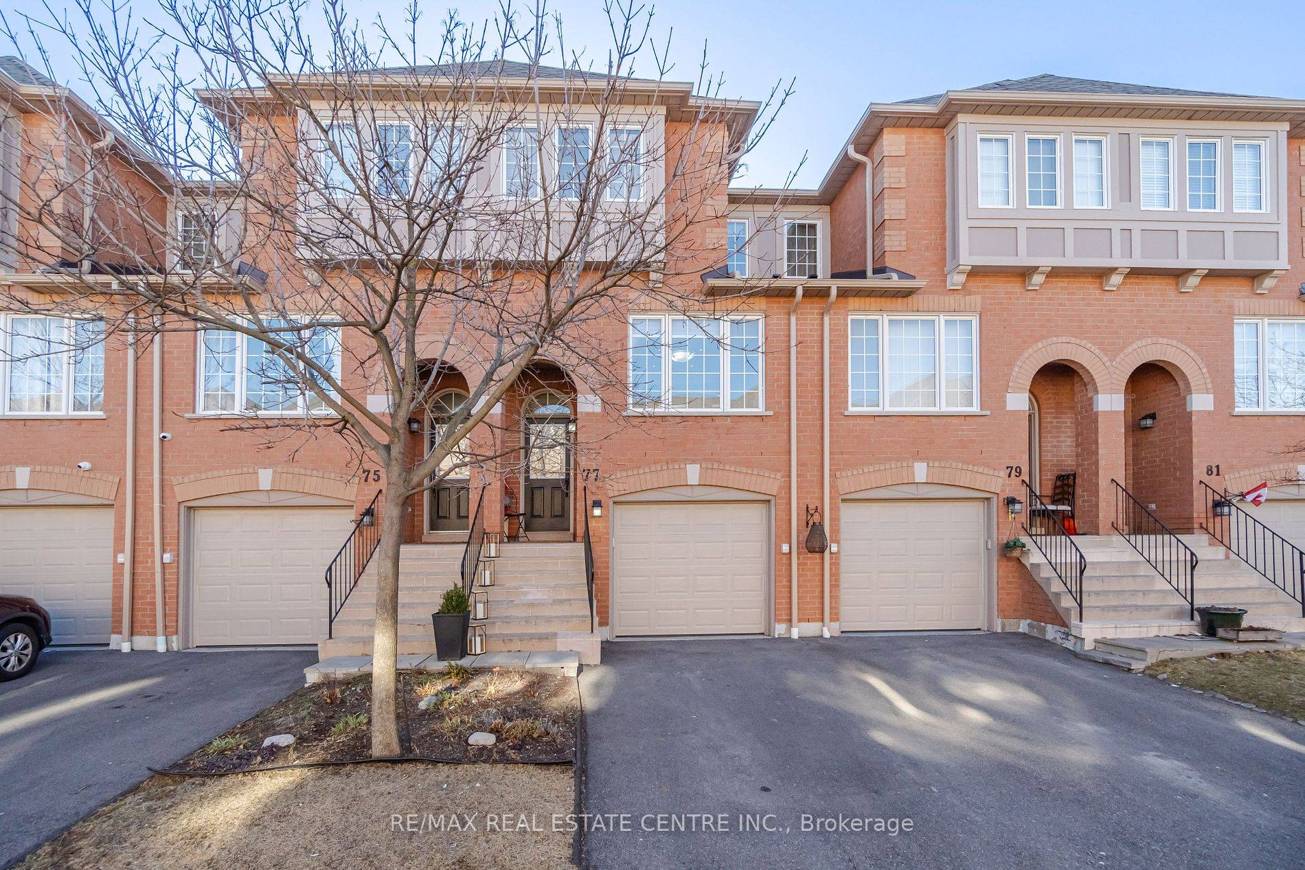 Discover true pride of ownership in this stunning 3 bedroom townhouse nestled in the heart of Mississauga.