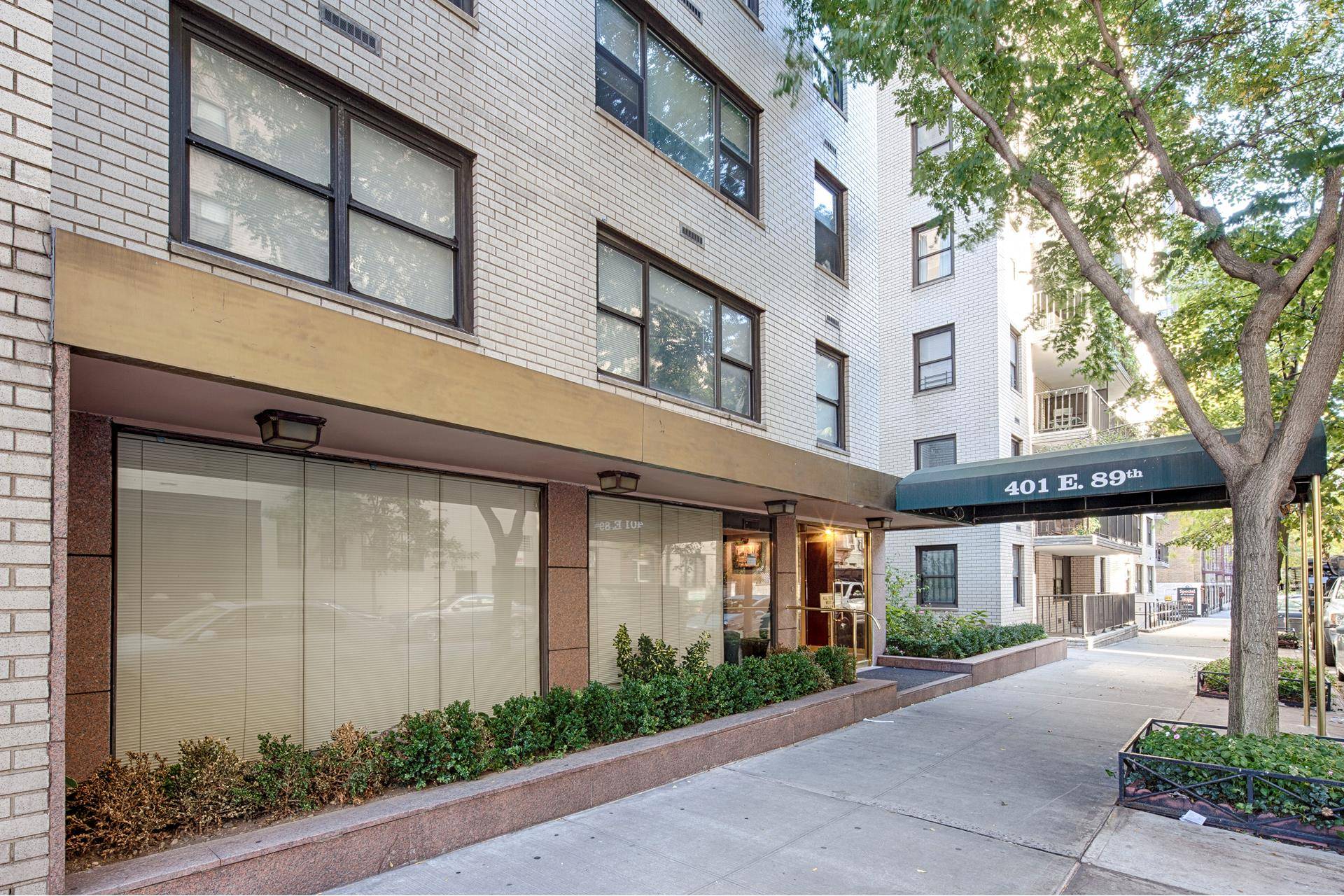 Rarely available, residence 1K, at 401 East 89th Street, offers everything one could want in a home.