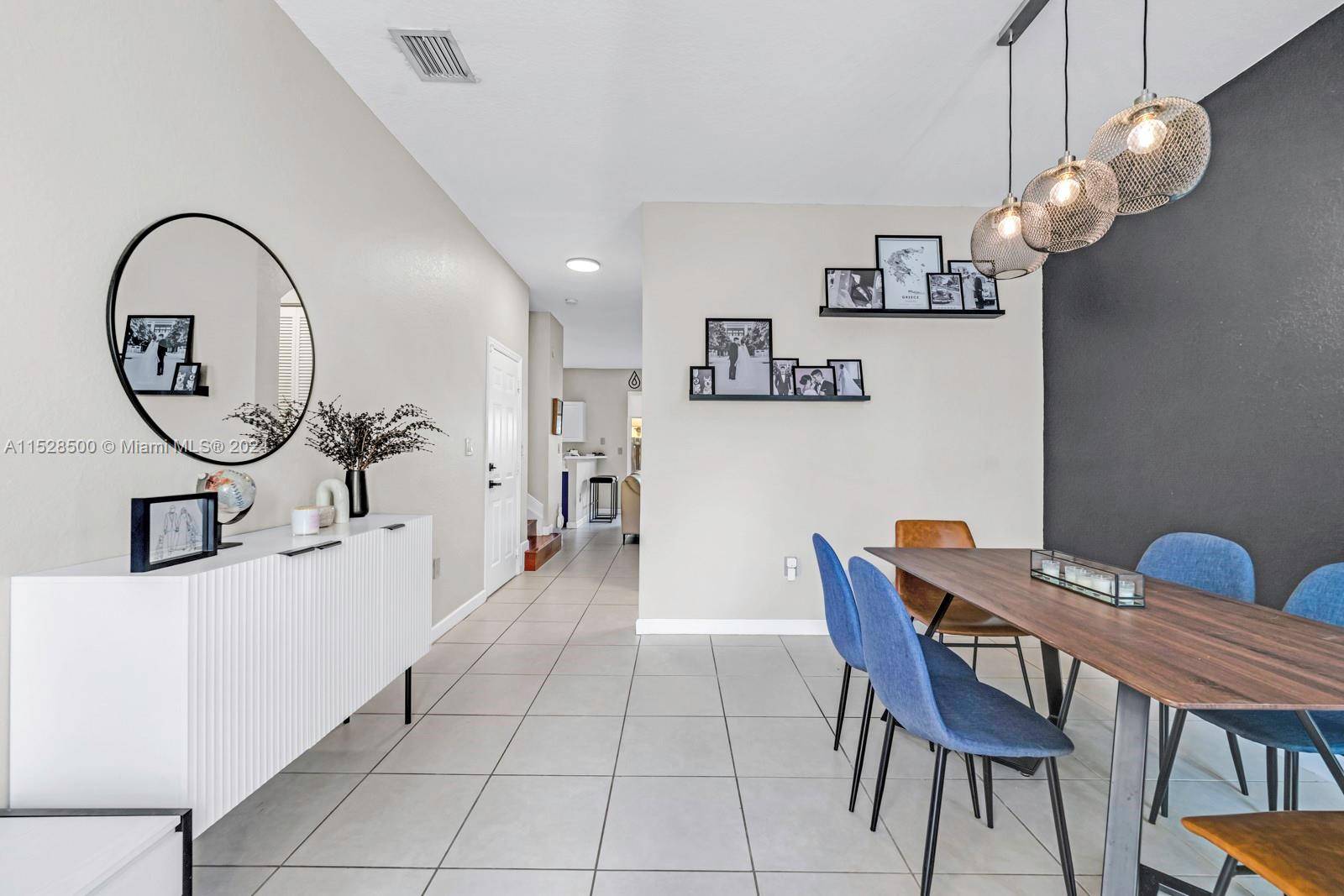 Welcome home ! Located in Tuscany Village, this is a rare 3 2.