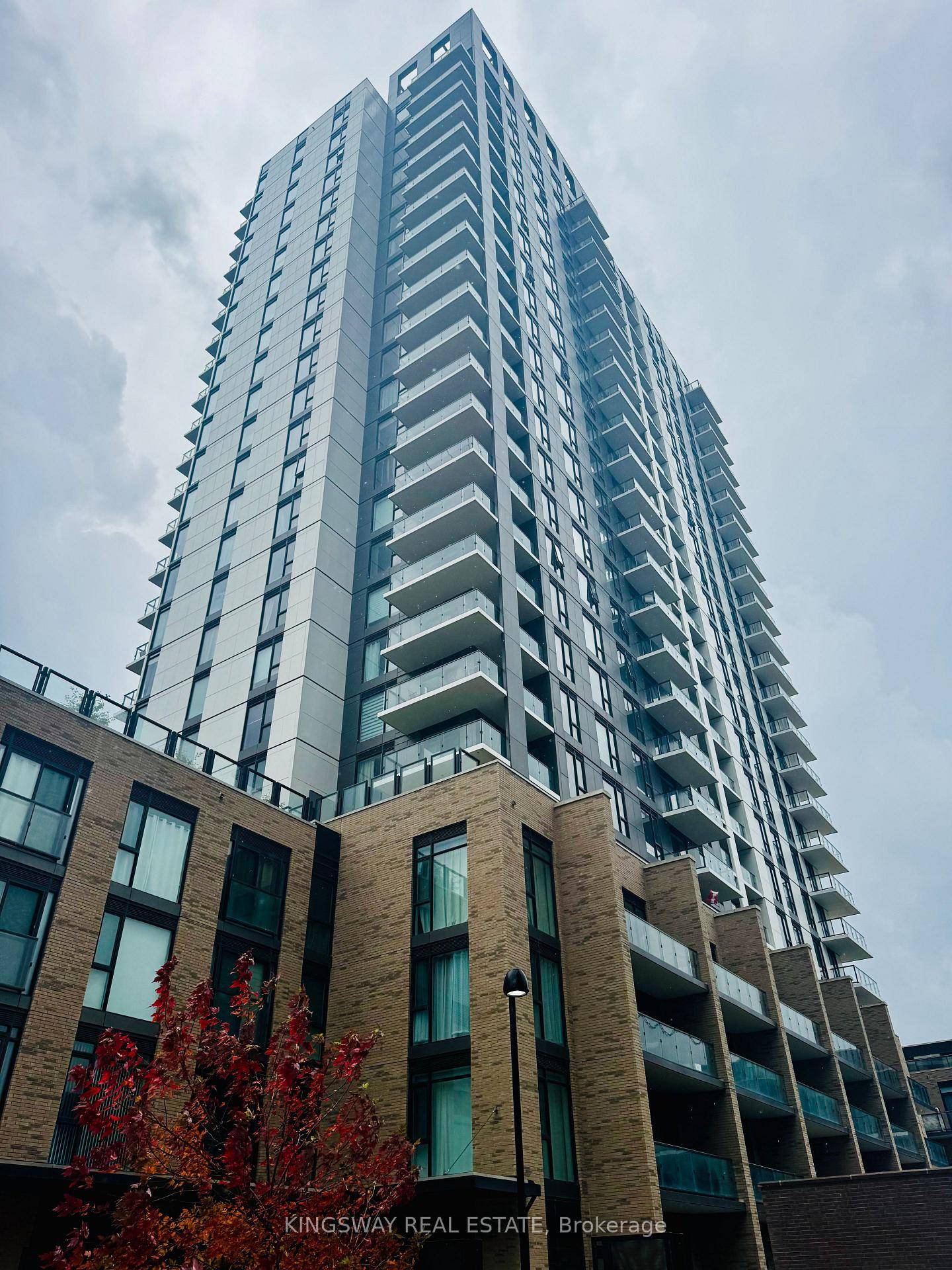 Welcome to Urban Living At its Finest !