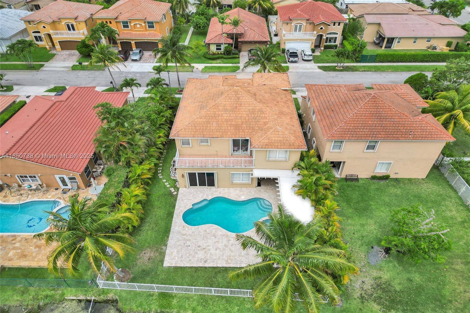 LARGEST WATERFRONT POOL HOME OASIS with 100K in upgrades Enjoy luxury living in Vizcaya's gated community with low HOA !