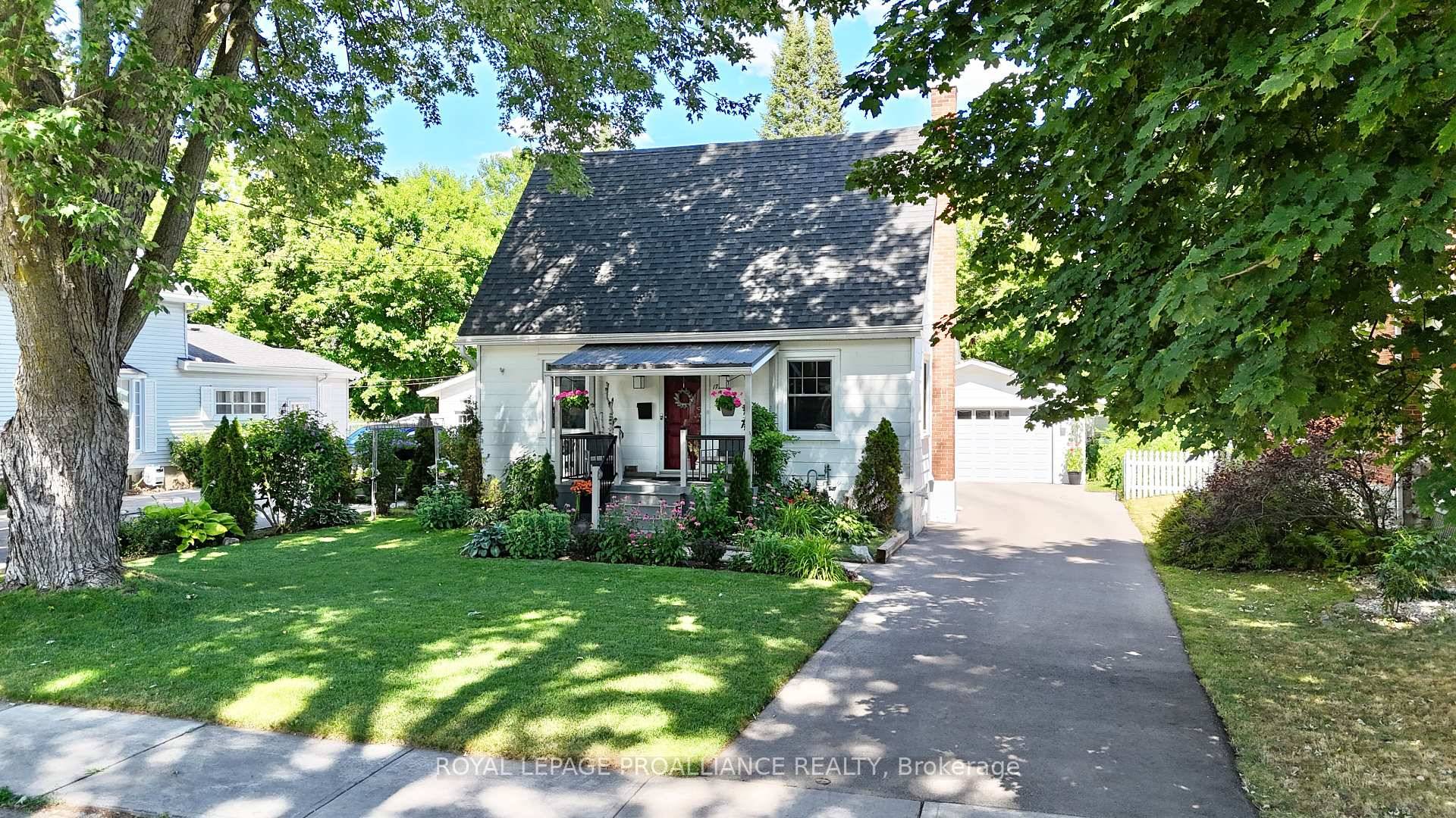 Nestled on a beautiful, tree lined street in East Hill, you'll find this spacious, charming, fully updated and lovingly renovated 3 bedroom home.