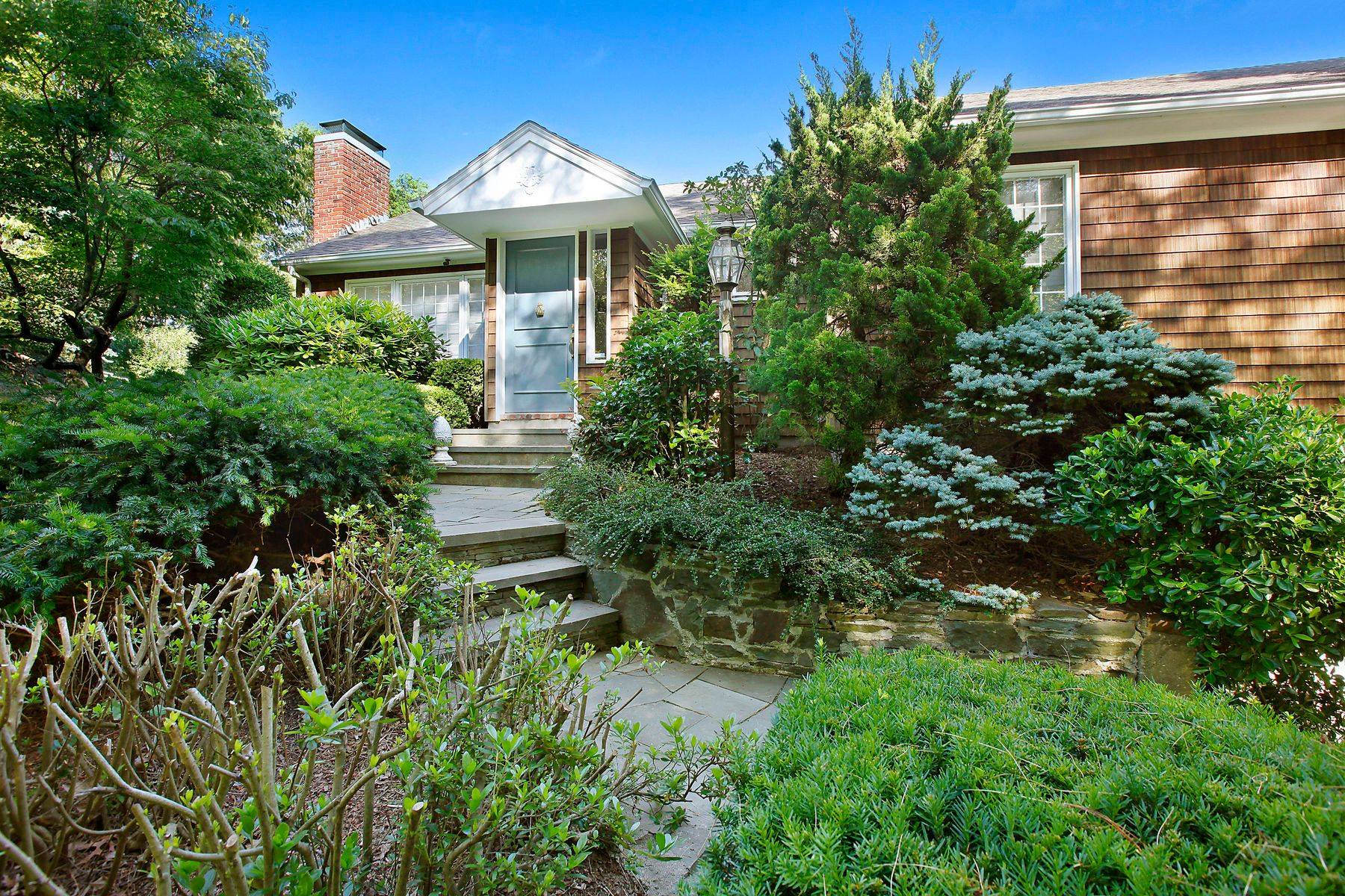 Tranquil Garden Setting