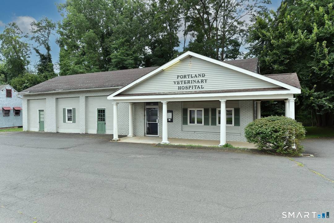 Discover the perfect opportunity with this exceptional commercial property at 455 Portland Cobalt Rd in Portland, CT.