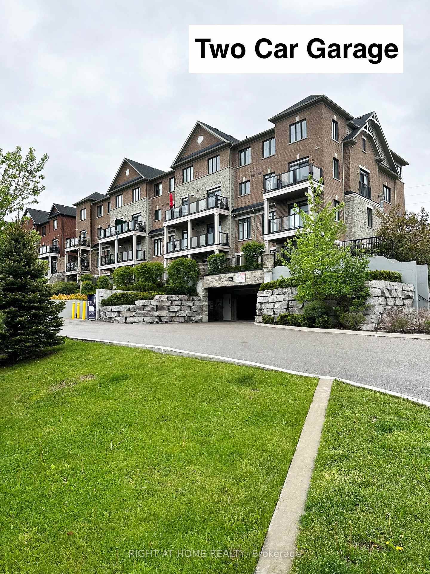 Luxury Stacked Townhouse With 2 Underground Parking Space In The Heart Of Woodbridge !