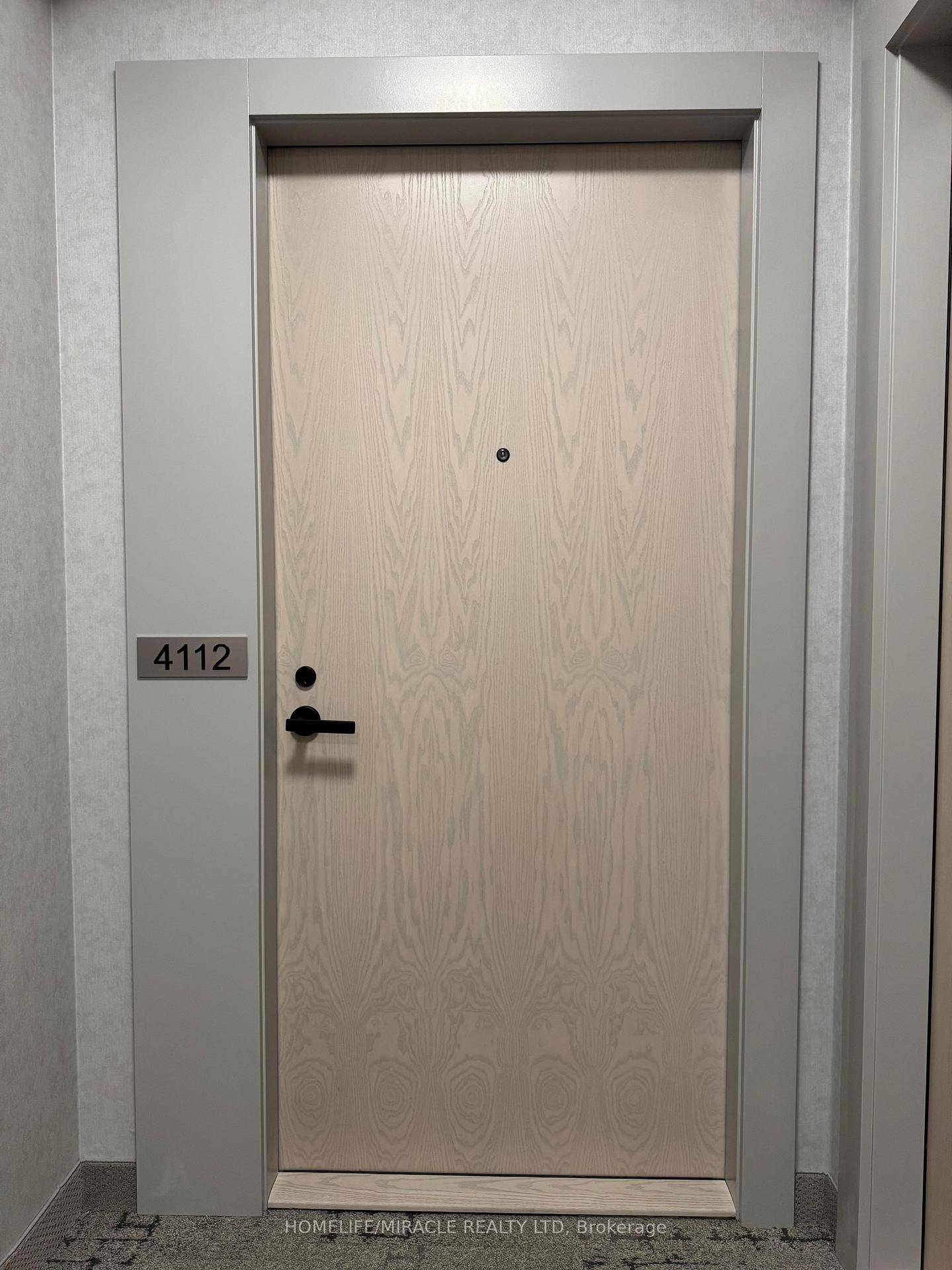 Brand New Fully Furnished amp ; Spacious Studio Unit in Prime Vaughan Location.