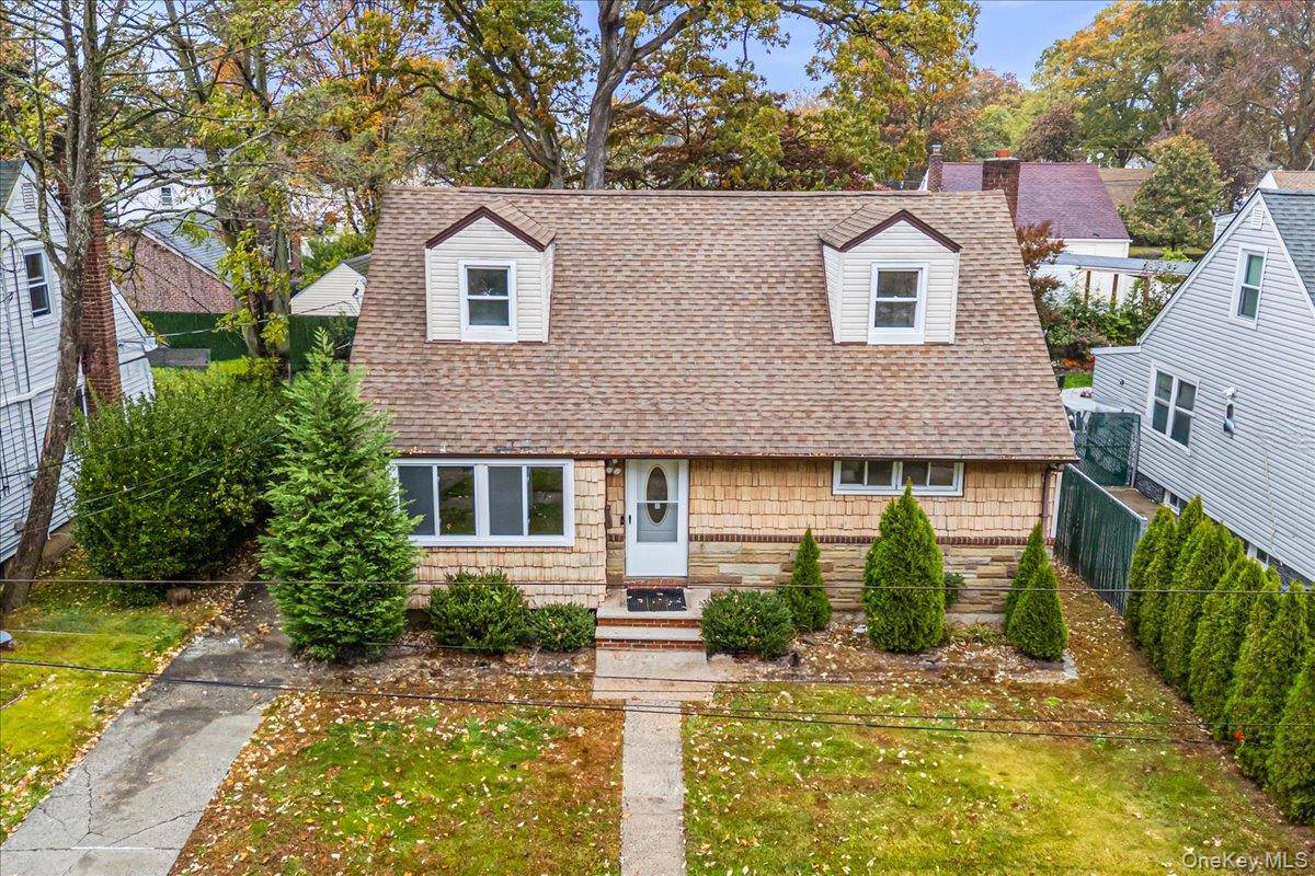 Fully Renovated 4 Bedroom Cape Uniondale School District !