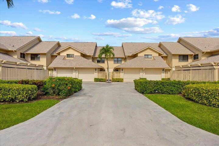 Premier lake views can be found at this home in Waterbend at Jonathan's Landing !