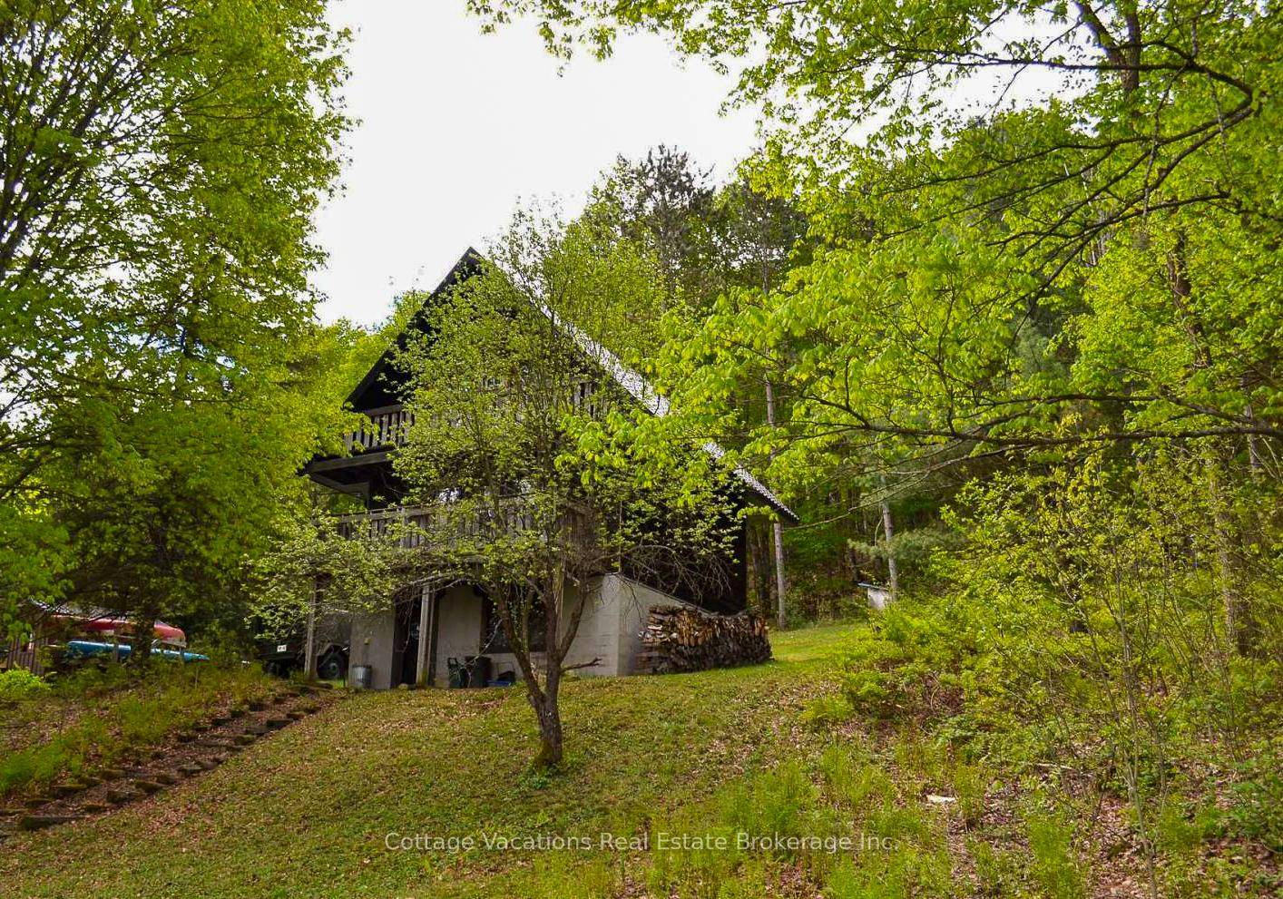 28 ACRES just outside of town with a 3 bedroom chalet, plenty of room to roam and views out across Lake Vernon.