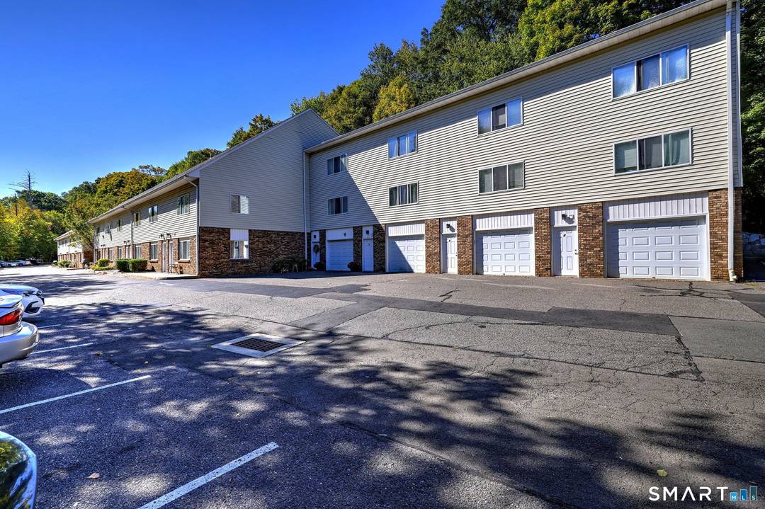 214 unit apartment portfolio with 5 Commercial units operating at approximately 97 occupancy, delivering immediate, durable cash flow from day one with virtually no lease up risk.
