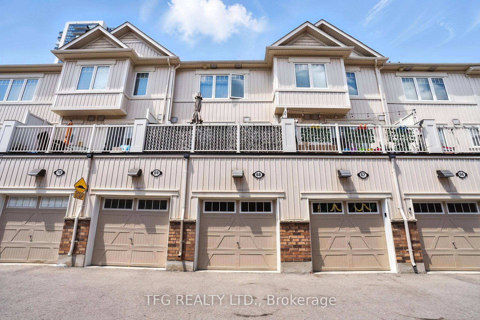 Welcome to this newer, move in ready townhome nestled in the highly desirable and rapidly growing Windfields neighbourhood of Oshawa.