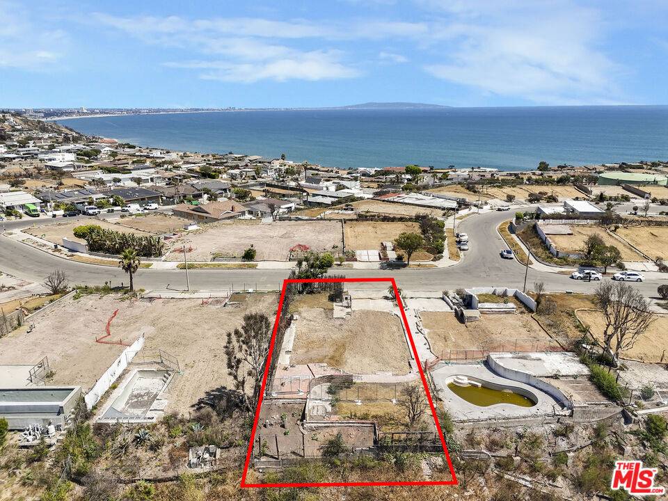 18329 Clifftop Way Malibu La