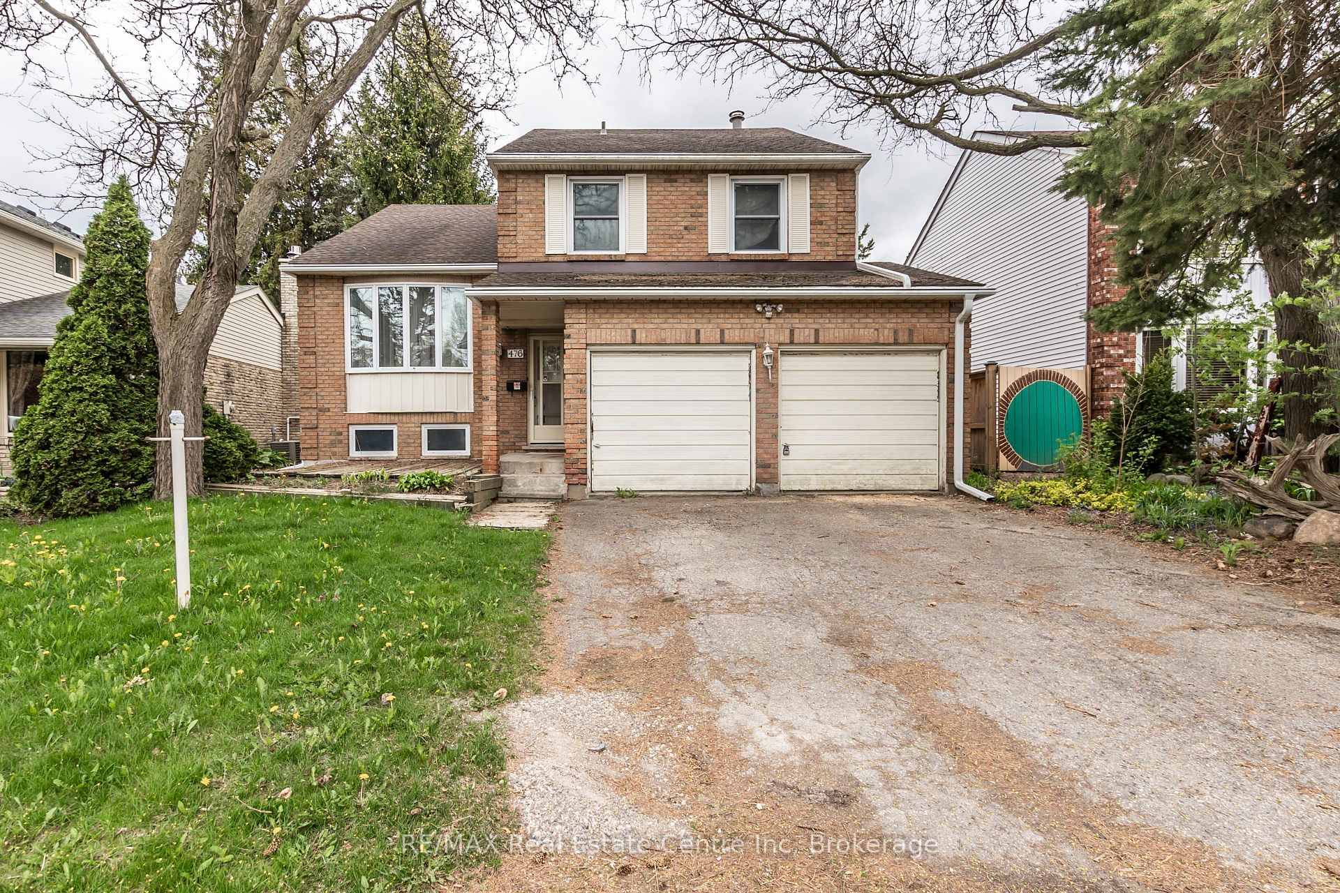 Opportunity Knocks ! With a bit of vision and love, this spacious 5 level sidesplit has the potential to shine once again.