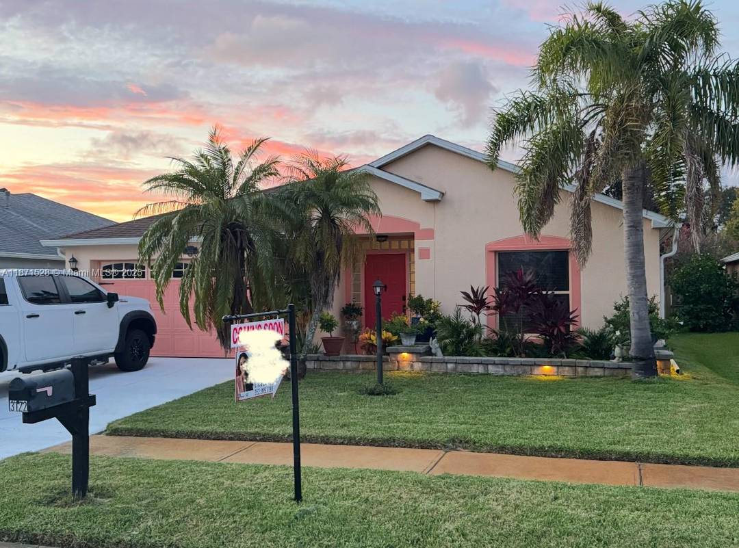 Honey stop the car ! This 4 2 Melbourne pool home boasts over 25K in updates in the last year.