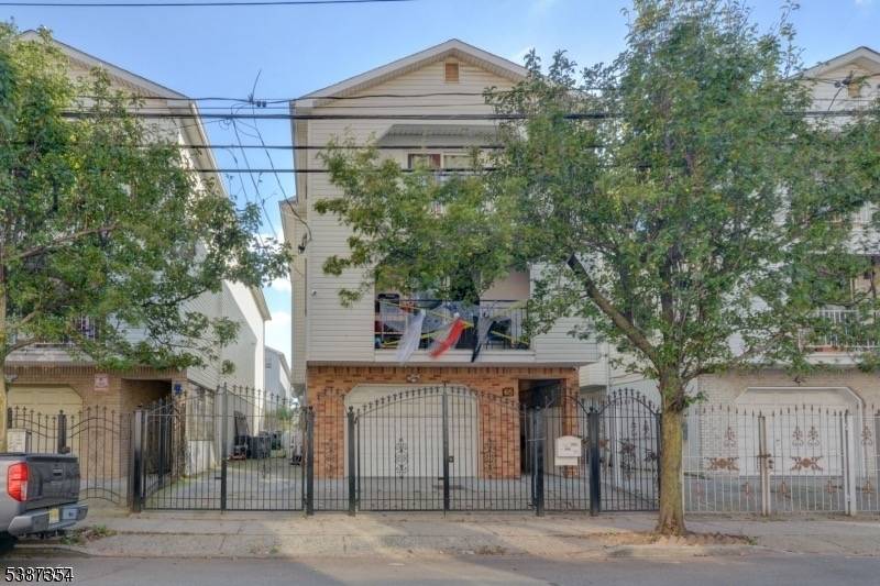 Oliver St Newark City New Jersey Multi-Story