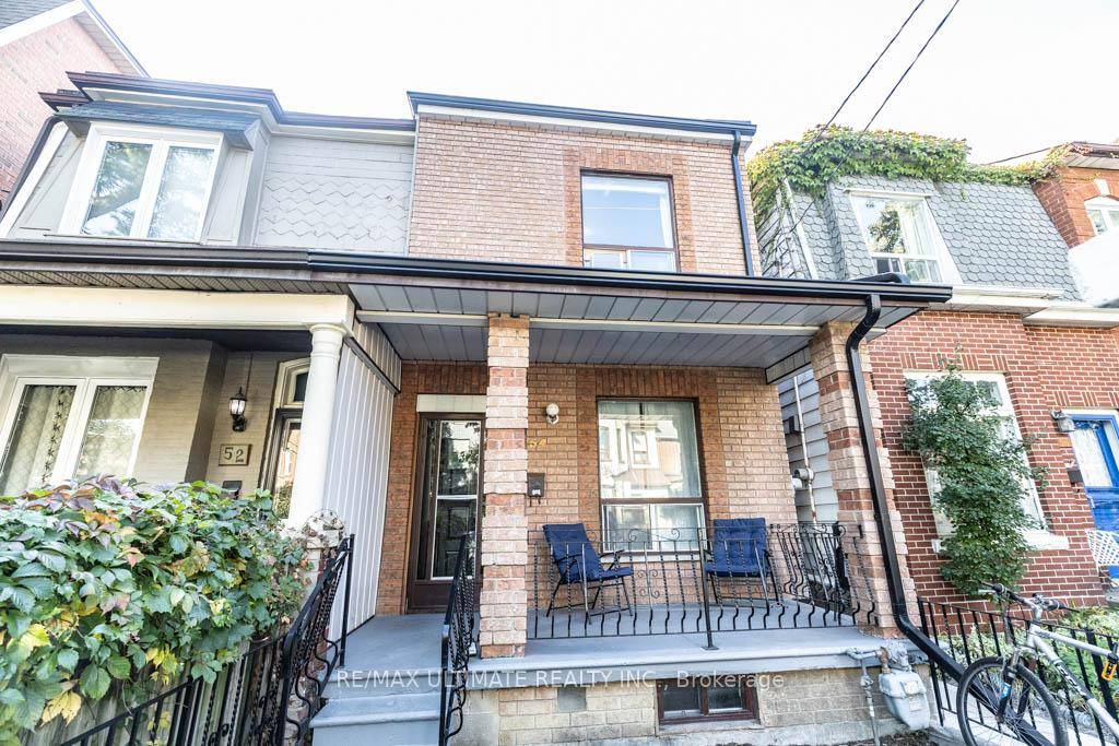 Trendy, amp ; Dazzling ! Steps From Queen St West, Exceptional amp ; Affordable, Large 4 2 Bed, 4 Suites Investment Residence Commands Attention !