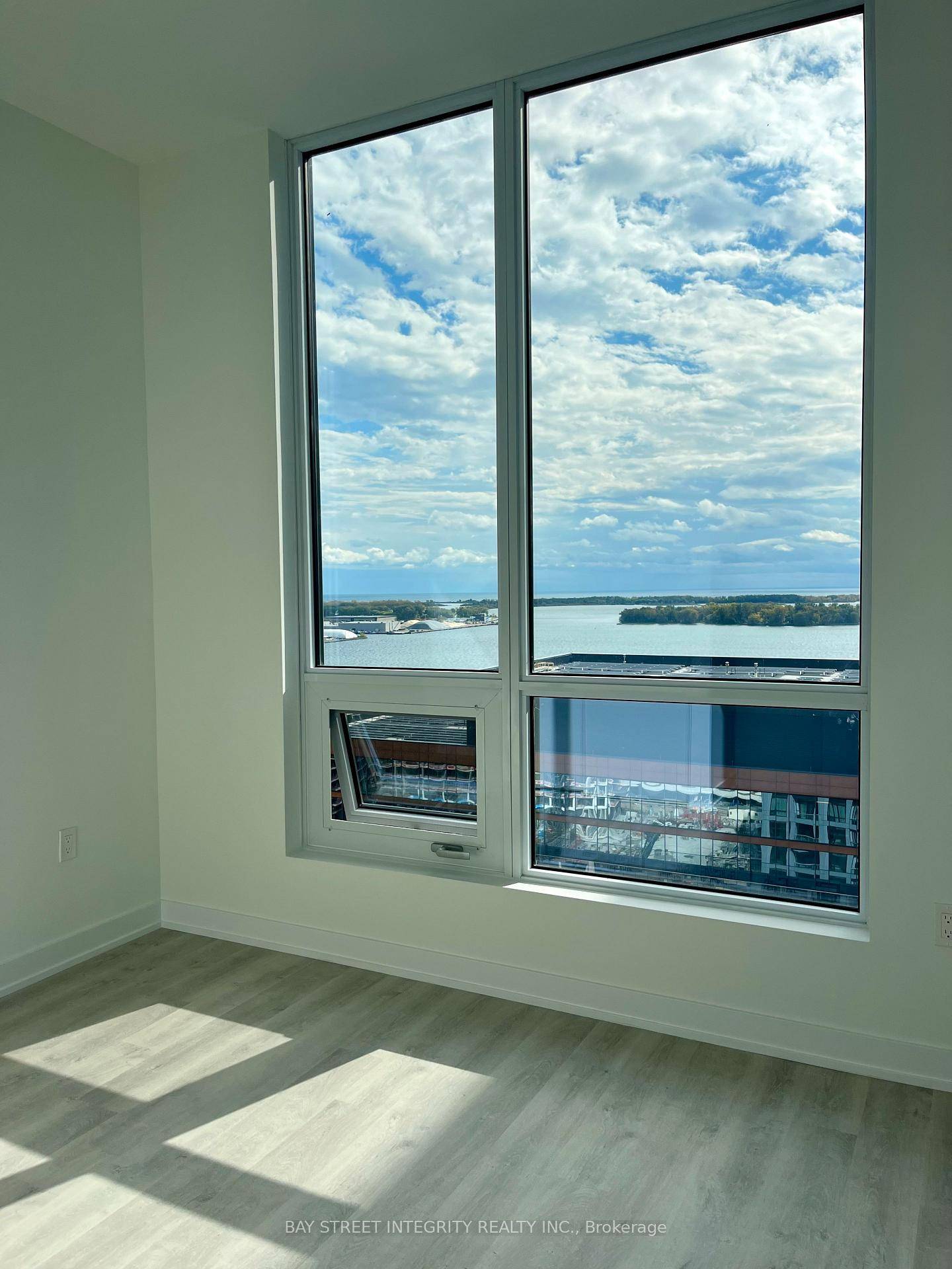 Welcome to Empire Quay House !