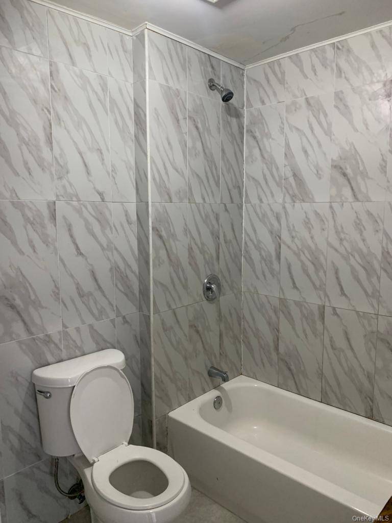 Renovated apartment in hart of Far Rockaway, few block from the beach.