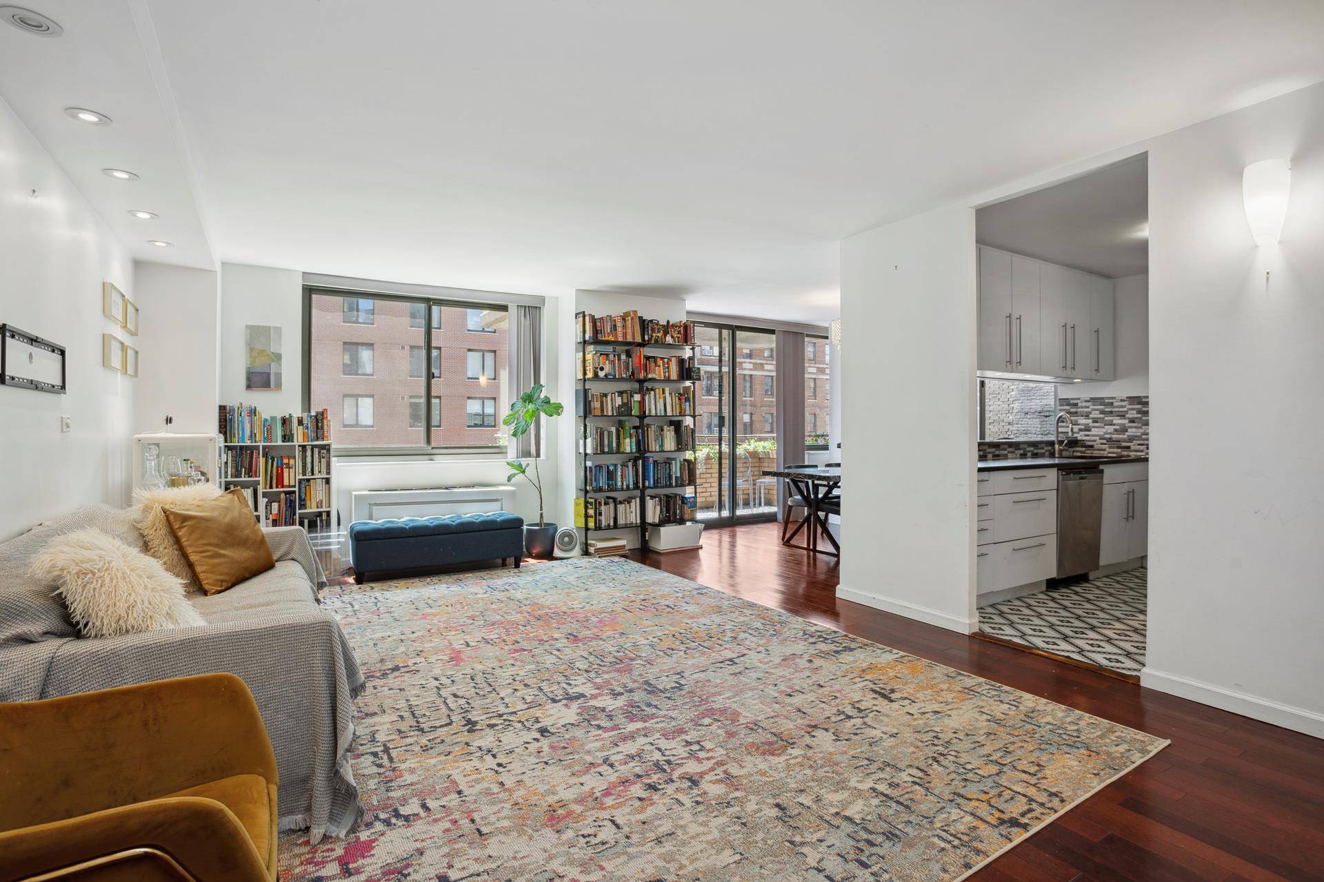 This modern Luxury Full Service Condominium offers a truly special 3 Bedroom, 3 Bath Home.