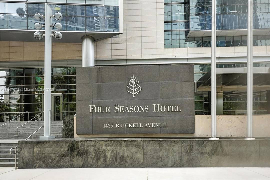 Refined and updated Hotel Condo Owner wishes to sell !