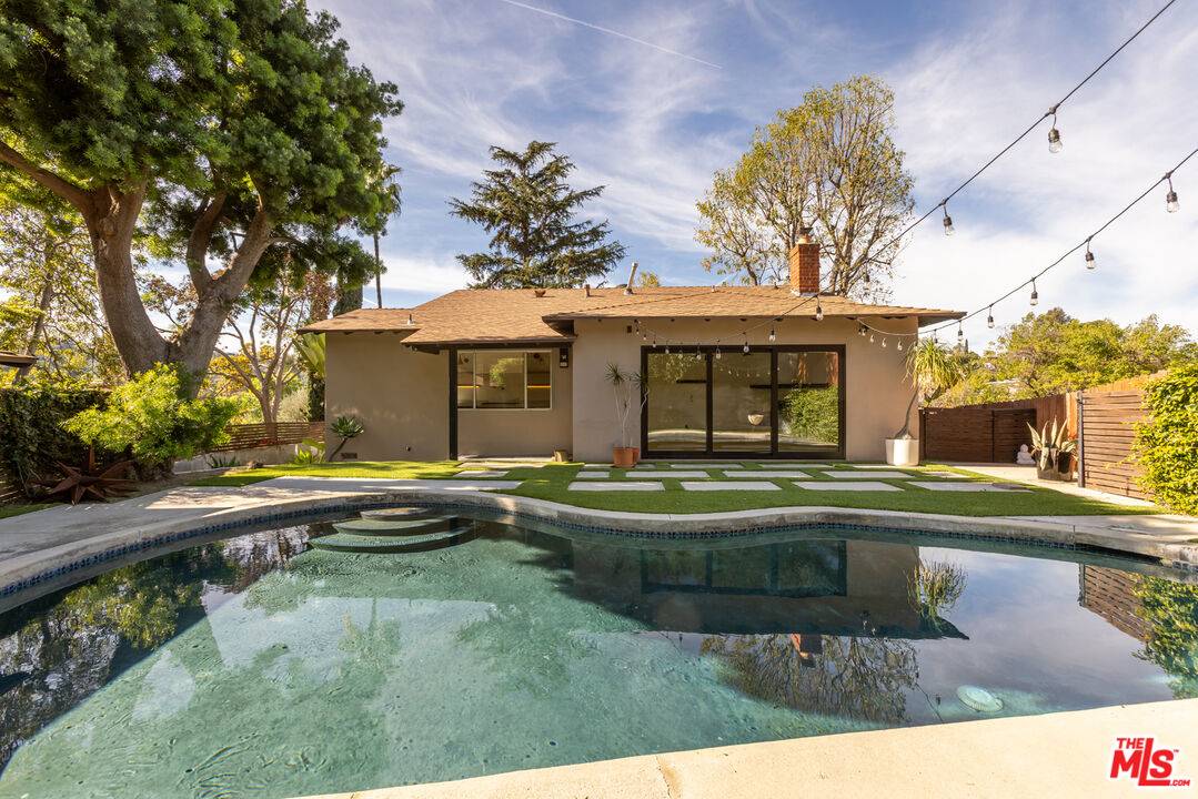 3424 Primera Ave 2BR Hollywood Hills East La