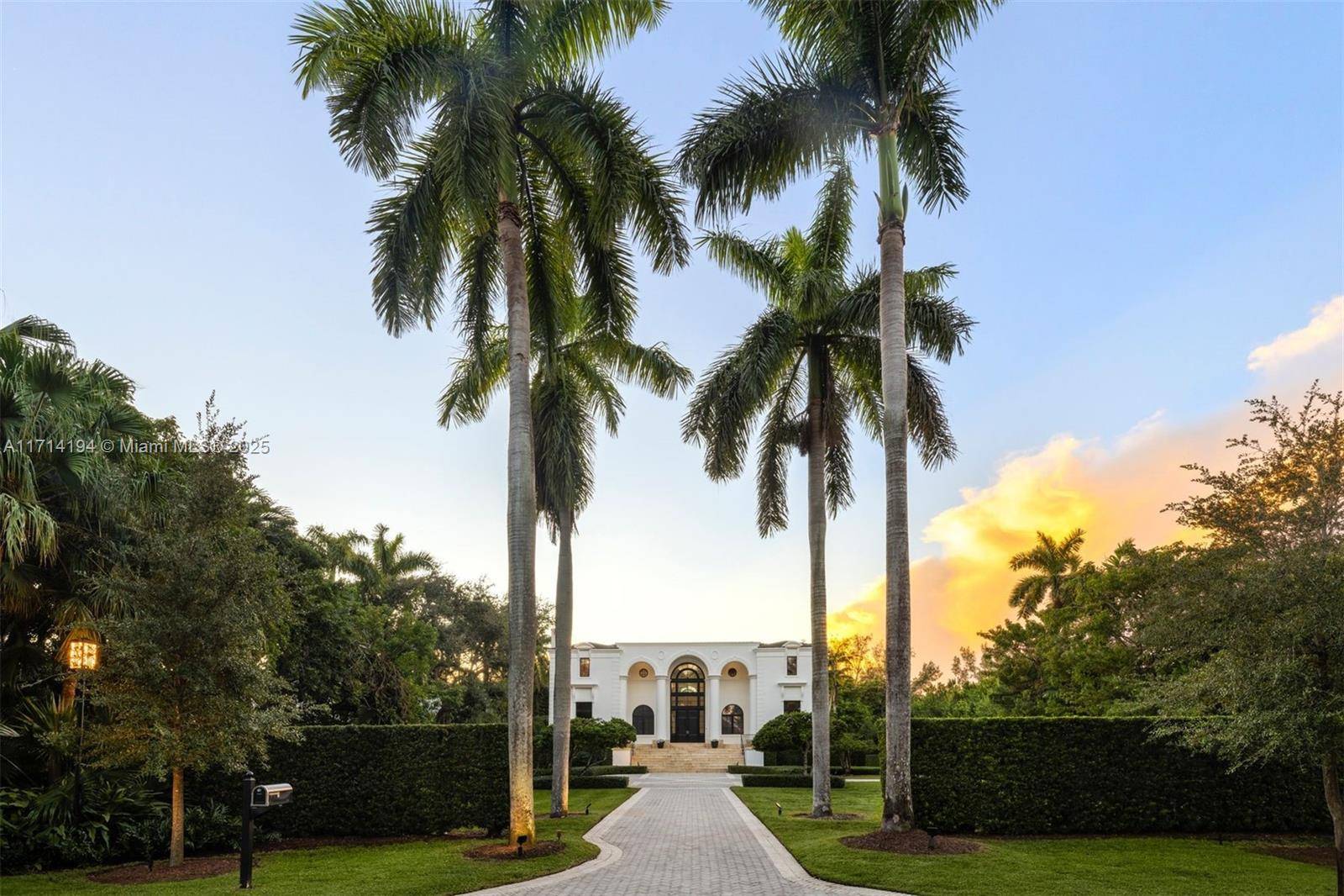 Modern Palladian Masterpiece in Tahiti Beach Private Beach with no access.