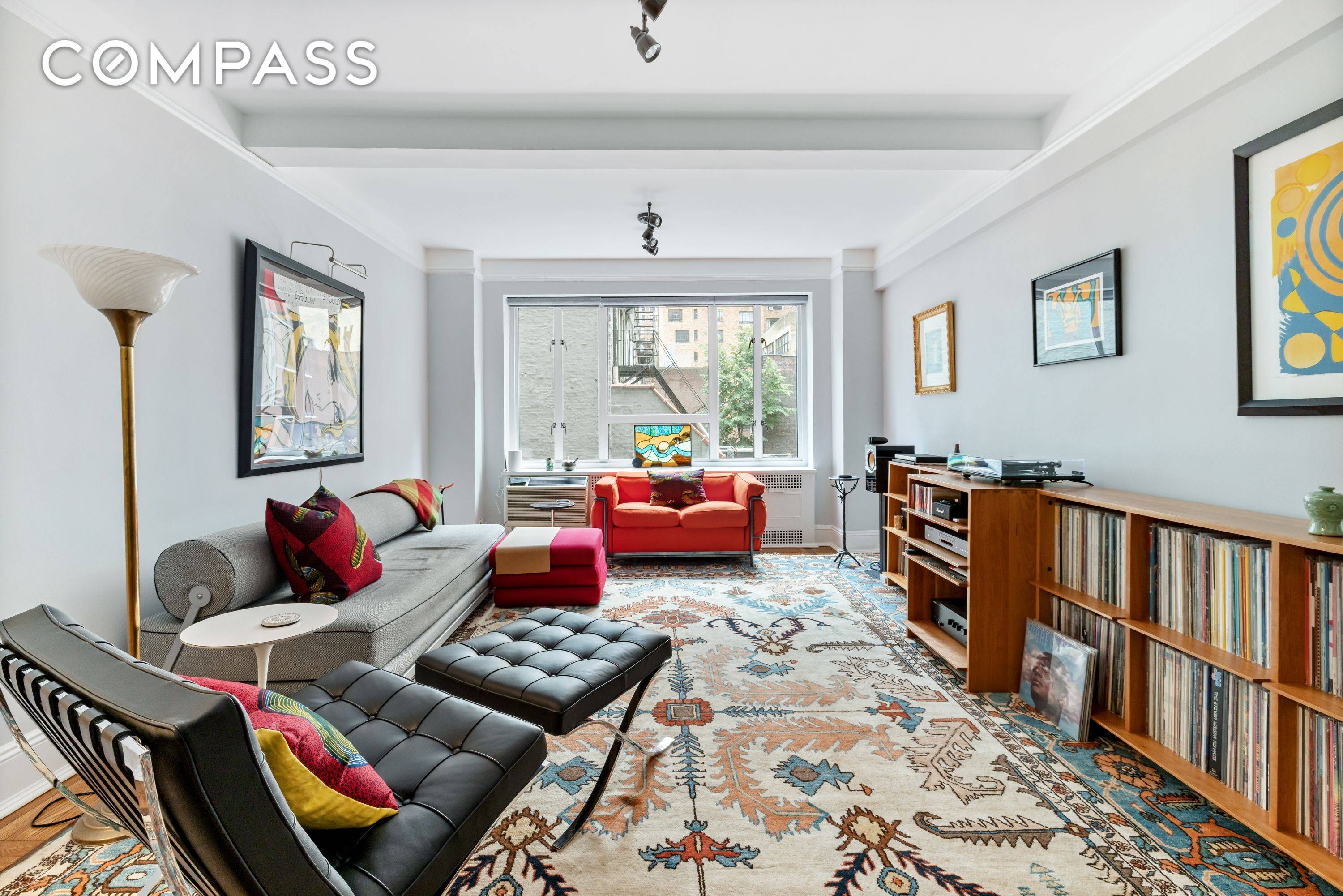Apartment 5E at the Goodhue House is a lovely, bright, and peaceful renovated one bedroom perfectly situated right off Madison Avenue on 35th Street.