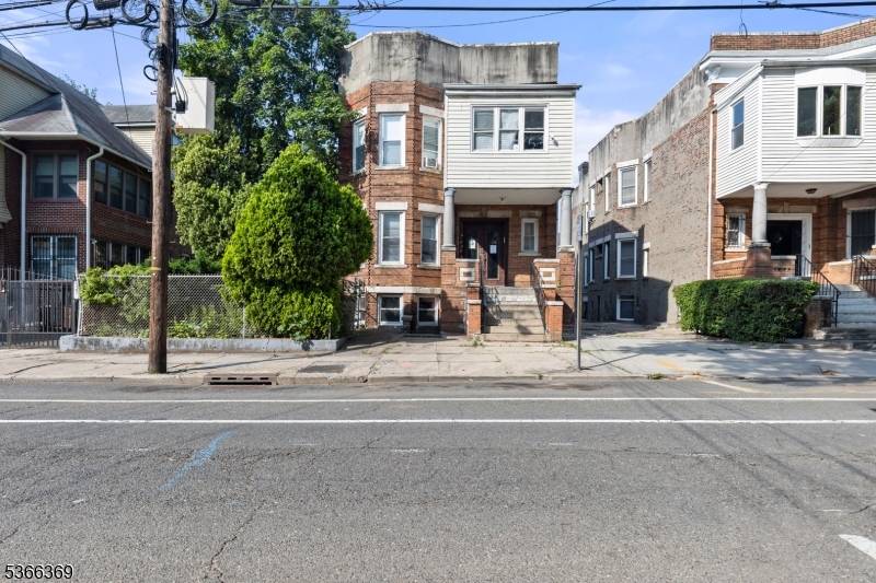 Incredible development or investment opportunity in Jersey City.
