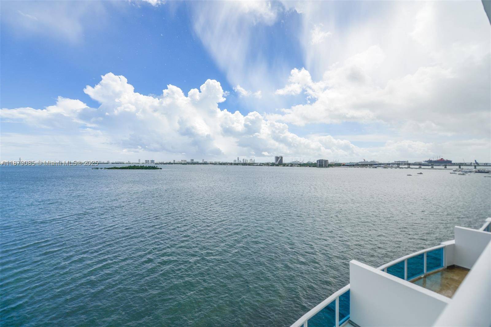 Spacious 1 bedroom plus den, 2 bath residence featuring a breathtaking, unobstructed view of Biscayne Bay that will truly take your breath away.